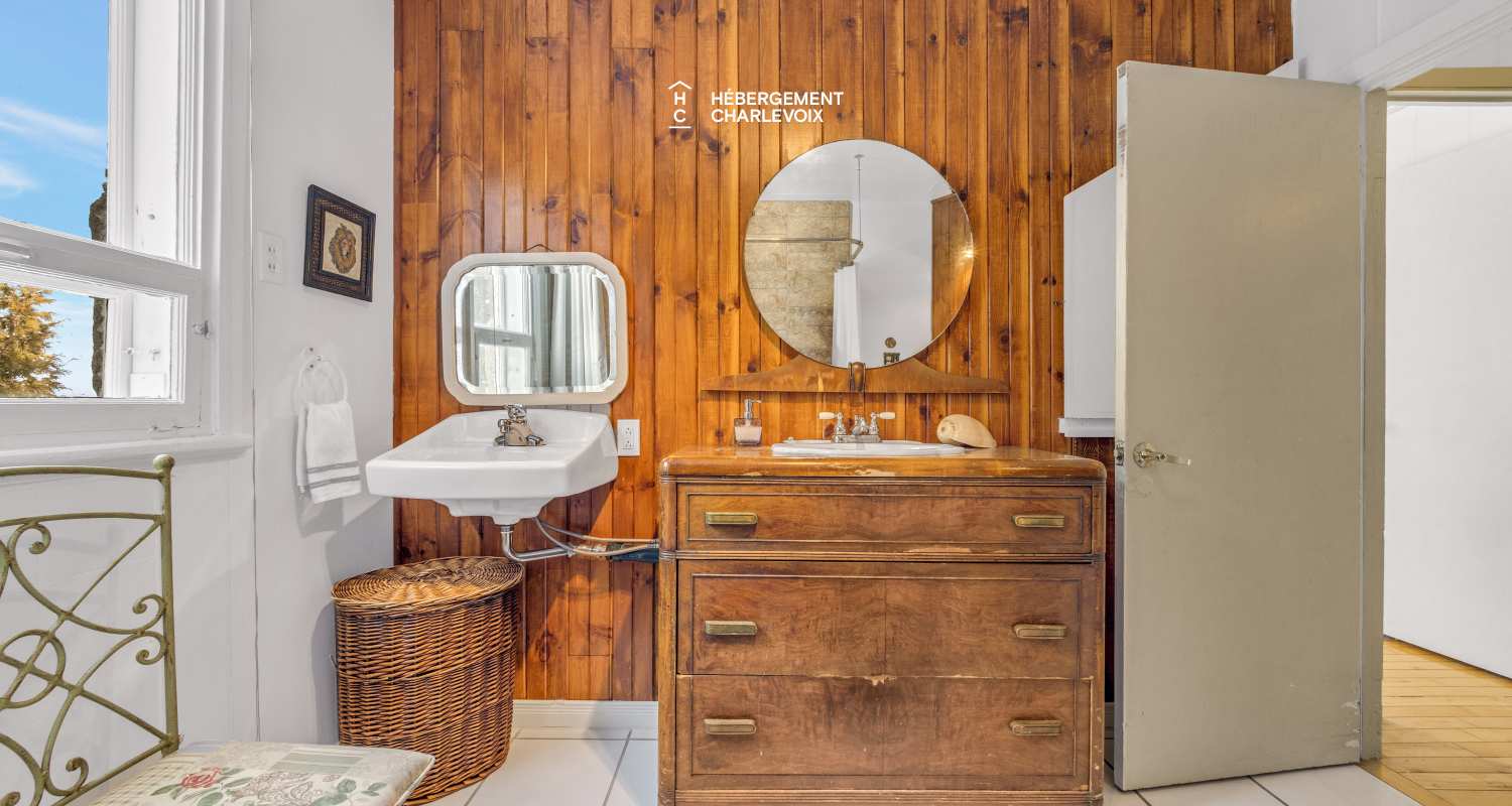 CHIC-645 - House with breathtaking view of the river